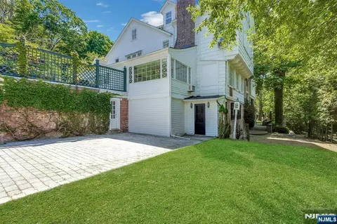 Exterior - 9 E Saddle River Rd, Saddle River, NJ 07458 photo 8 of 12