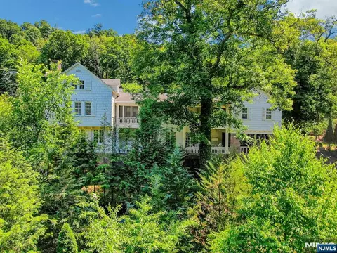 Exterior - 9 E Saddle River Rd, Saddle River, NJ 07458 photo 11 of 12