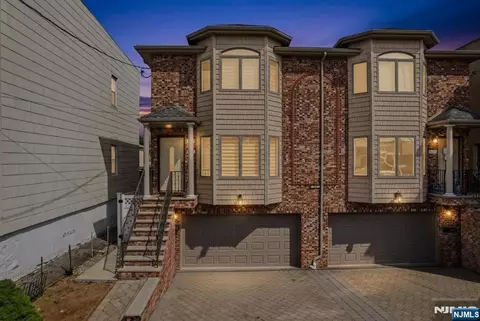 310 6th St #A, Fairview, NJ 07022