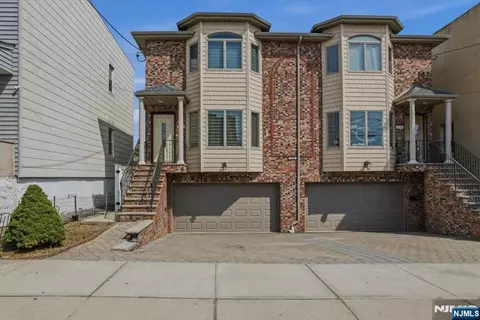 310 6th St #A, Fairview, NJ 07022