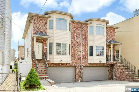 310 6th St #A, Fairview, NJ 07022