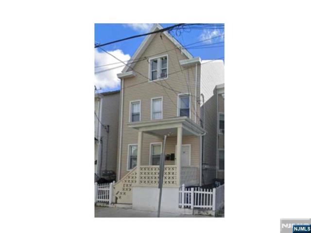 93 Highland St, Paterson, NJ 07524