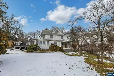 16 Mountain Ave, Montclair, NJ 07042