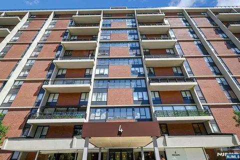 4 Horizon #805, Fort Lee, NJ 07024