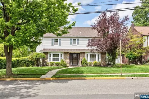 84 Raymond Ave, Rutherford, NJ 07070
