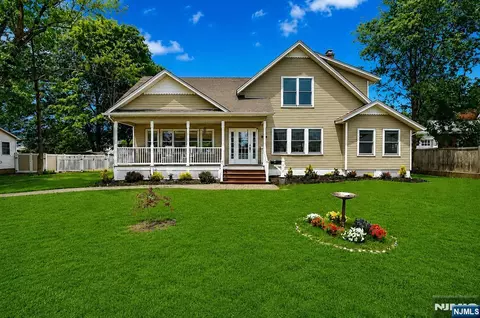 123 Passaic Ave, Pompton Lakes, NJ 07442