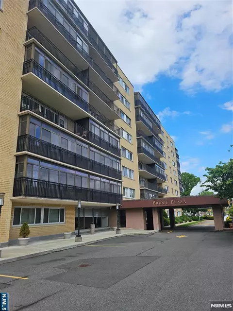 2185 Lemoine #3D, Fort Lee, NJ 07024