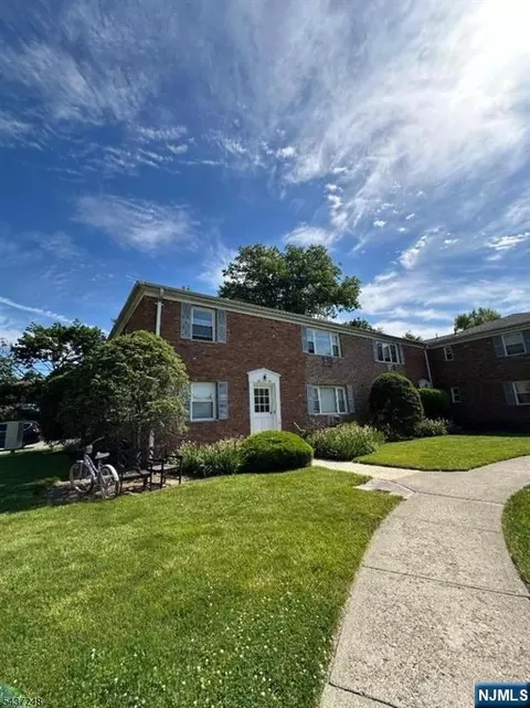 43 Conforti Ave #86, West Orange, NJ 07052