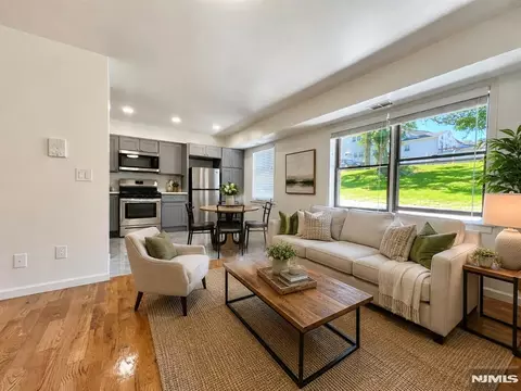700 Schuyler Ave #D14, Kearny, NJ 07032