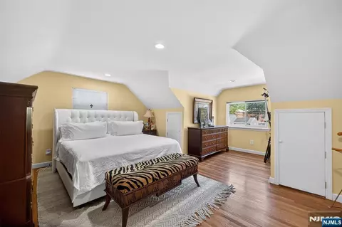 Bedroom - 413 Maple Hill Dr, Hackensack, NJ 07601 photo 1 of 8