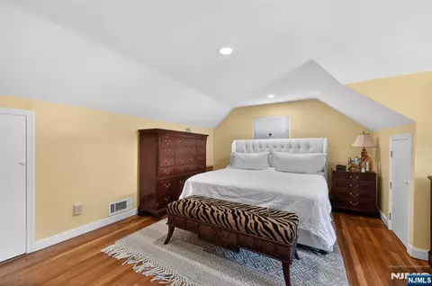 Bedroom - 413 Maple Hill Dr, Hackensack, NJ 07601 photo 2 of 8