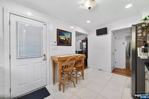 Entry Way - 413 Maple Hill Dr, Hackensack, NJ 07601 photo 1 of 1