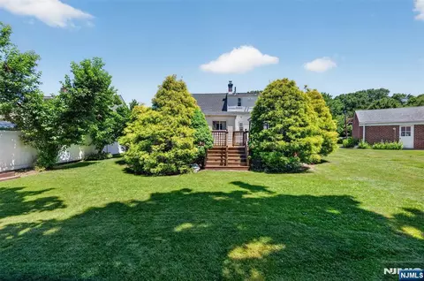Exterior - 413 Maple Hill Dr, Hackensack, NJ 07601 photo 7 of 7
