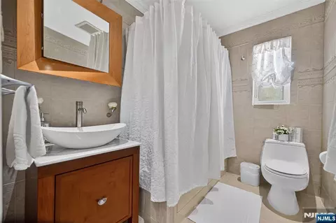 Bath - 413 Maple Hill Dr, Hackensack, NJ 07601 photo 1 of 3