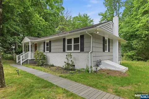 200 Conklintown Rd, Ringwood, NJ 07456