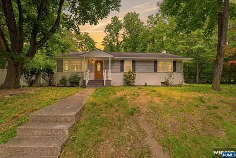 200 Conklintown Rd, Ringwood, NJ 07456