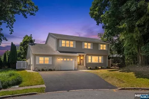 23 John St, Emerson, NJ 07630