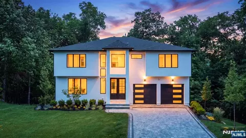 69 Mazur Pl, Hawthorne, NJ 07506