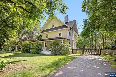 42 Forest Rd, Glen Rock, NJ 07452