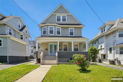14 Grove Ter, Montclair, NJ 07042
