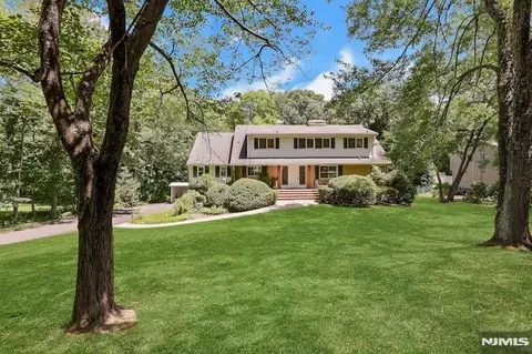 64 Overlook Dr, Woodcliff Lake, NJ 07677