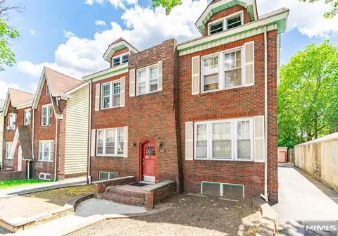 126 Scofield St, Newark, NJ 07106