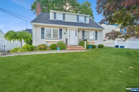36 Woodside Ave, Hawthorne, NJ 07506