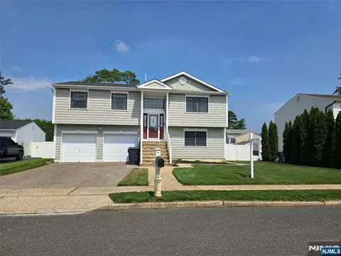 558 Mark Dr, Brick, NJ 08723