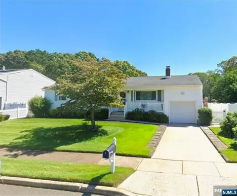 558 Mark Dr, Brick, NJ 08723