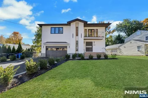 Exterior - 164 Stuart St, Paramus, NJ 07652 photo 2 of 6