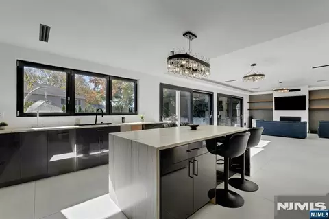 Kitchen - 164 Stuart St, Paramus, NJ 07652 photo 2 of 3