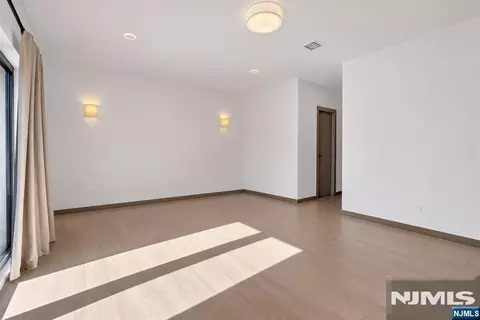 Living - 164 Stuart St, Paramus, NJ 07652 photo 6 of 6