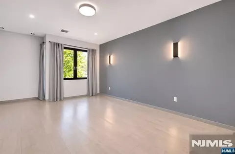 Other - 164 Stuart St, Paramus, NJ 07652 photo 9 of 10