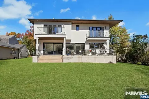 Other - 164 Stuart St, Paramus, NJ 07652 photo 2 of 10