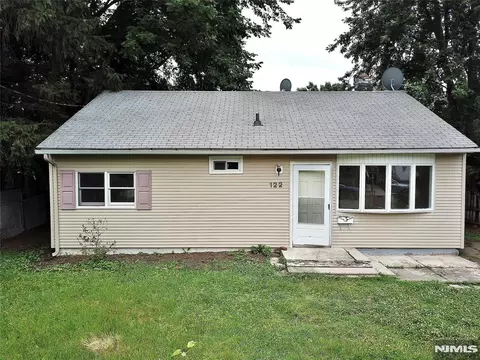 122 Dawes Hwy, Pompton Lakes, NJ 07442