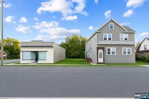 69-71 Mehrhof Rd, Little Ferry, NJ 07643