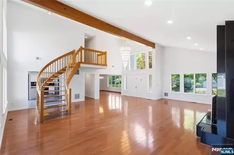Living - 131 Haase Ave, Paramus, NJ 07652 photo 2 of 6