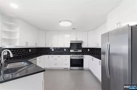 Kitchen - 131 Haase Ave, Paramus, NJ 07652 photo 2 of 2