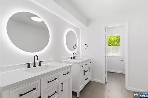 Bath - 131 Haase Ave, Paramus, NJ 07652 photo 1 of 8