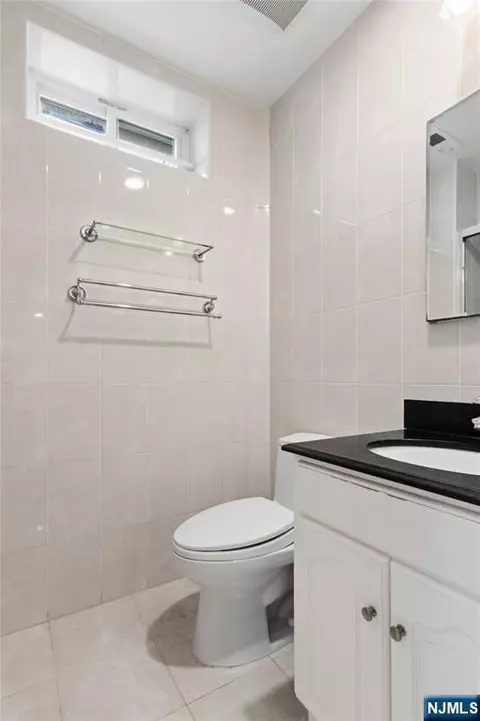 Bath - 131 Haase Ave, Paramus, NJ 07652 photo 8 of 8