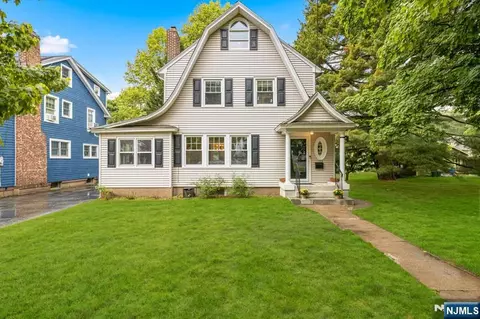 108 Rock Rd, Glen Rock, NJ 07452