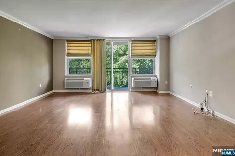 300 Main, Little Falls, NJ 07424