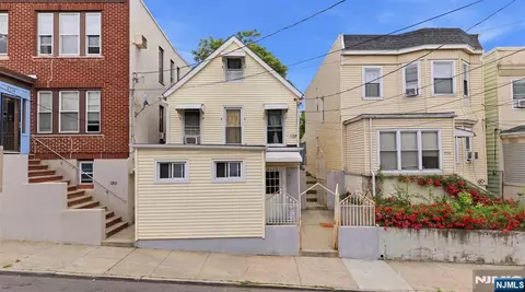 6112 Washington St, West New York, NJ 07093