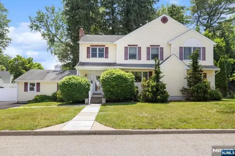583 Brookside Ave, Oradell, NJ 07649