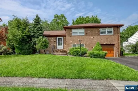 31 Garwood Rd, Fair Lawn, NJ 07410