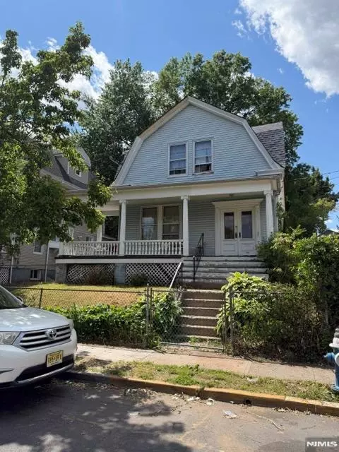 53 Chapman Pl, Irvington, NJ 07111