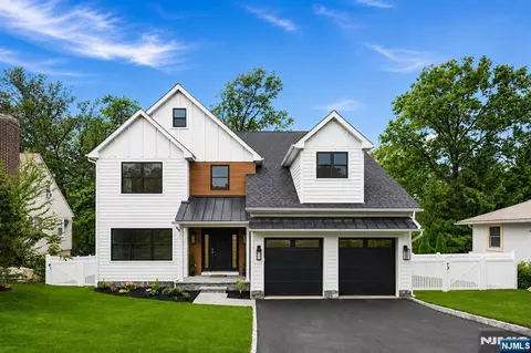 35 Sycamore Ave, Livingston, NJ 07039