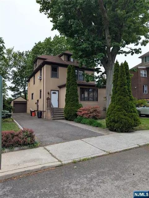 84 Oakdene Ave, Cliffside Park, NJ 07010