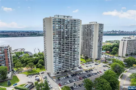 6 Horizon #602, Fort Lee, NJ 07024