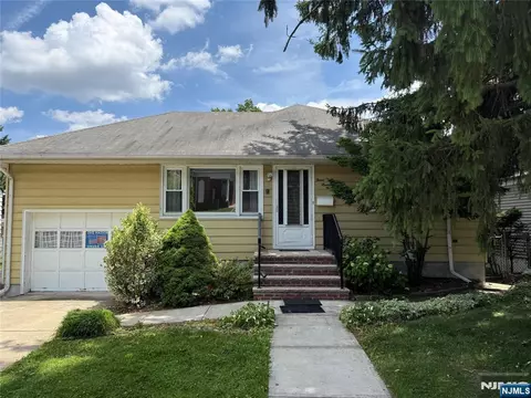 301 Valley Rd, Clifton, NJ 07013
